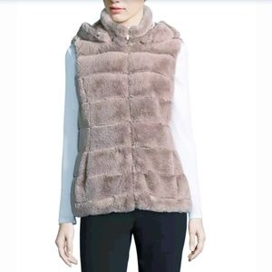 New Liz Claiborne Plush Taupe Brown Soft  Faux Fur Cozy Hooded Vest